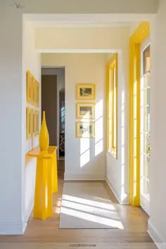Kusen Warna Kuning dengan Pintu Putih